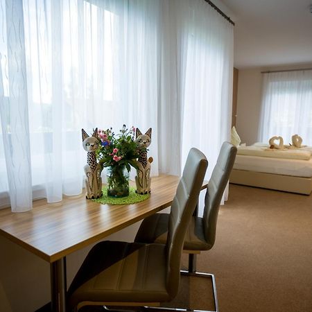 Gaestehaus Krappinger/Pizzeria Mamma Mia Ossiach Buitenkant foto