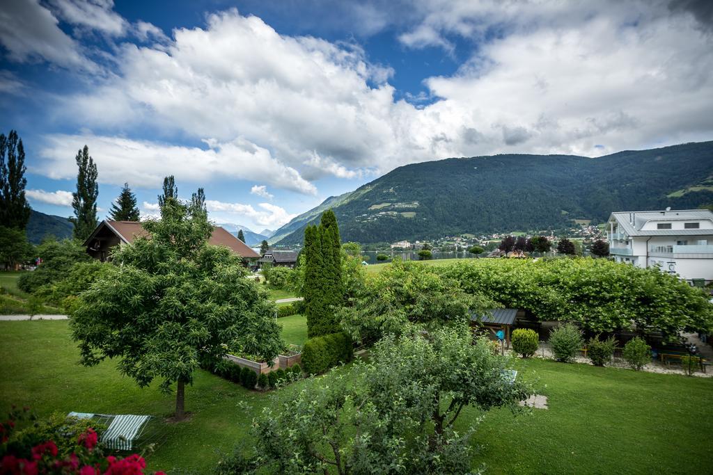 Gaestehaus Krappinger/Pizzeria Mamma Mia Ossiach Buitenkant foto