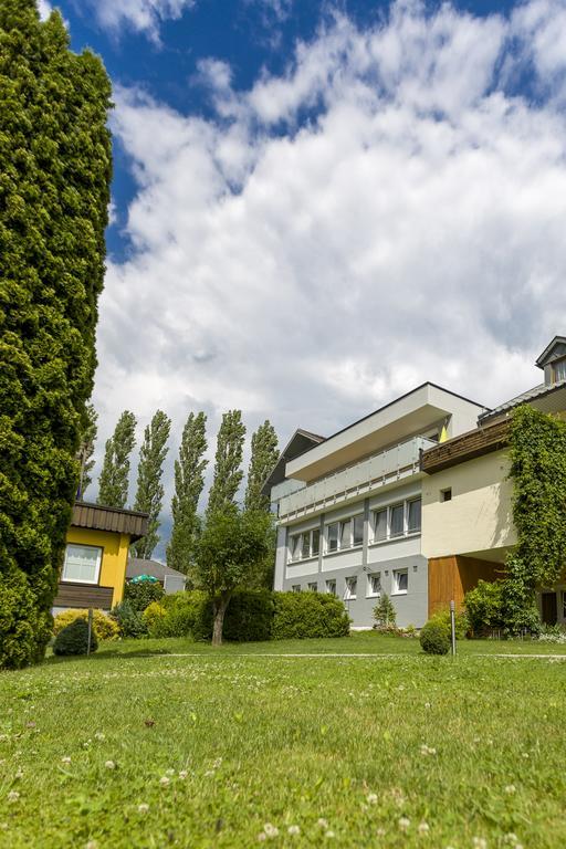 Gaestehaus Krappinger/Pizzeria Mamma Mia Ossiach Buitenkant foto